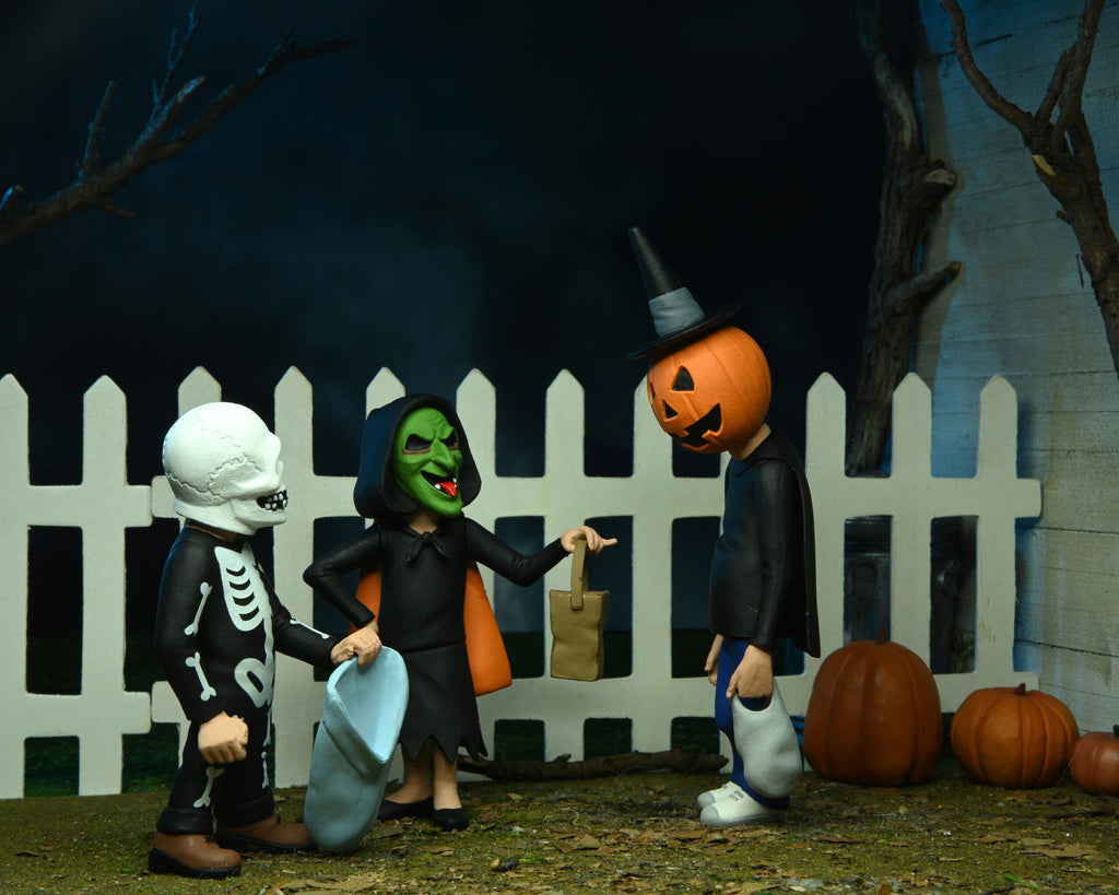 Trick-or-Treaters2-scaled